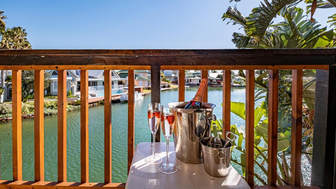 The Ark Guesthouse At Marina Martinique Jeffreysbaai Buitenkant foto